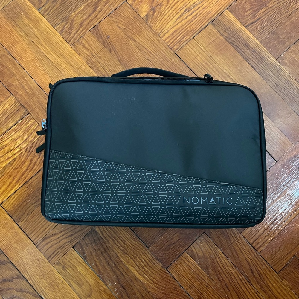 Nomatic Black Laptop Sleeve